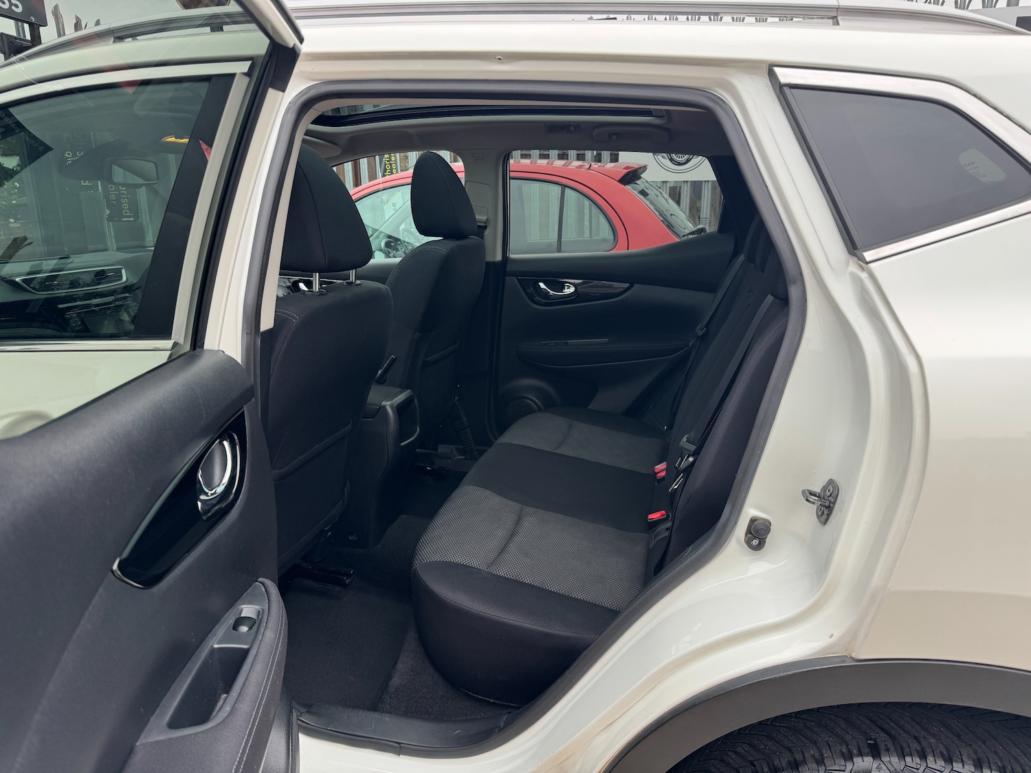 Used Nissan Qashqai 2017 for sale - 76508826: Photo 25