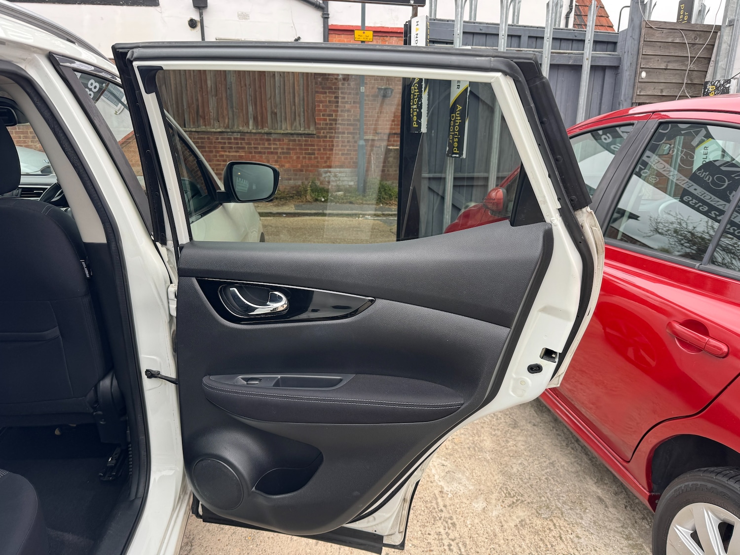 Used Nissan Qashqai 2017 for sale - 76508826: Photo 33