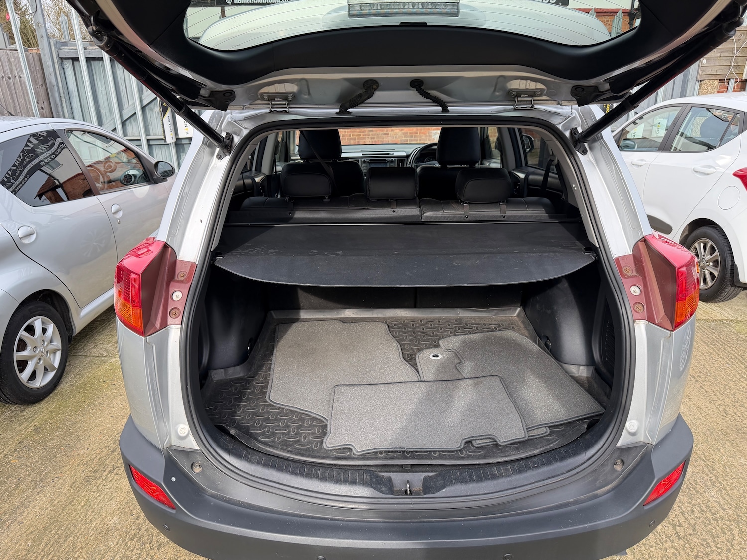 Used Toyota RAV4 2014 for sale - 77600557: Photo 33