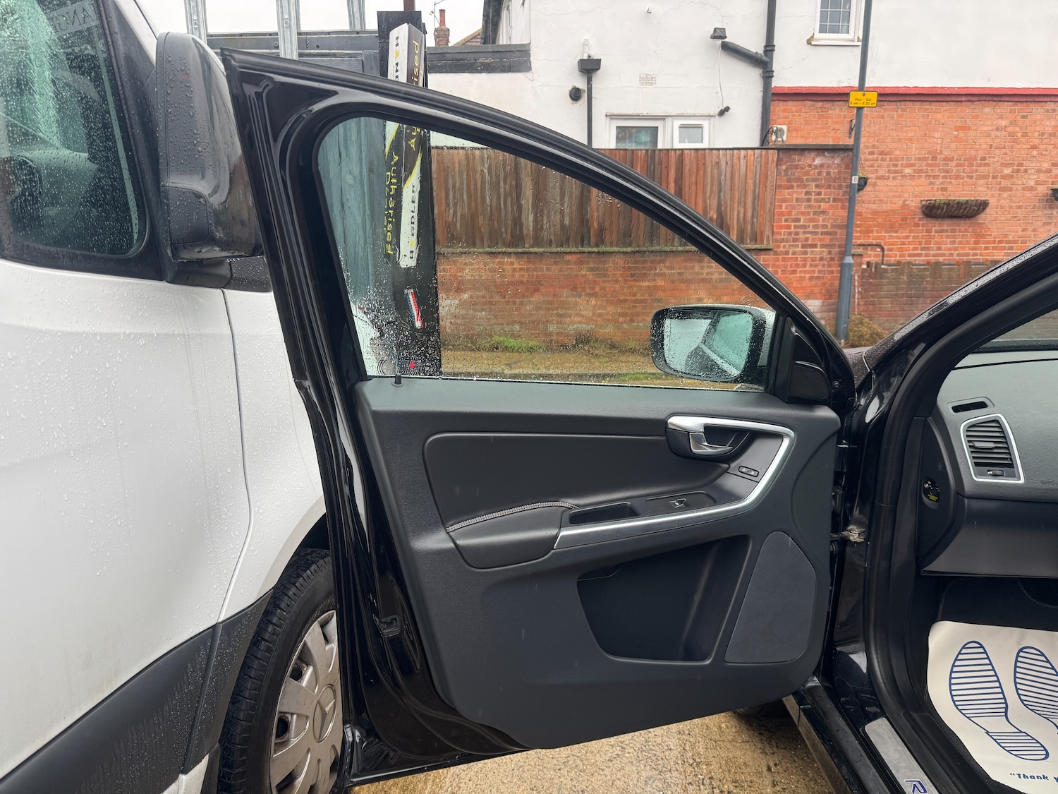 Used Volvo XC60 2015 for sale - 76586767: Photo 12