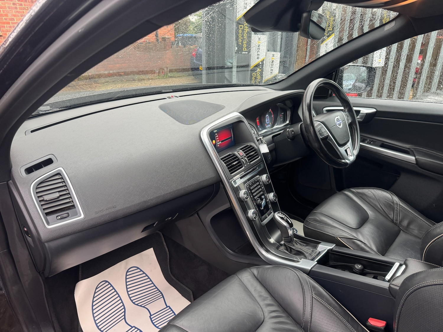 Used Volvo XC60 2015 for sale - 76586767: Photo 15