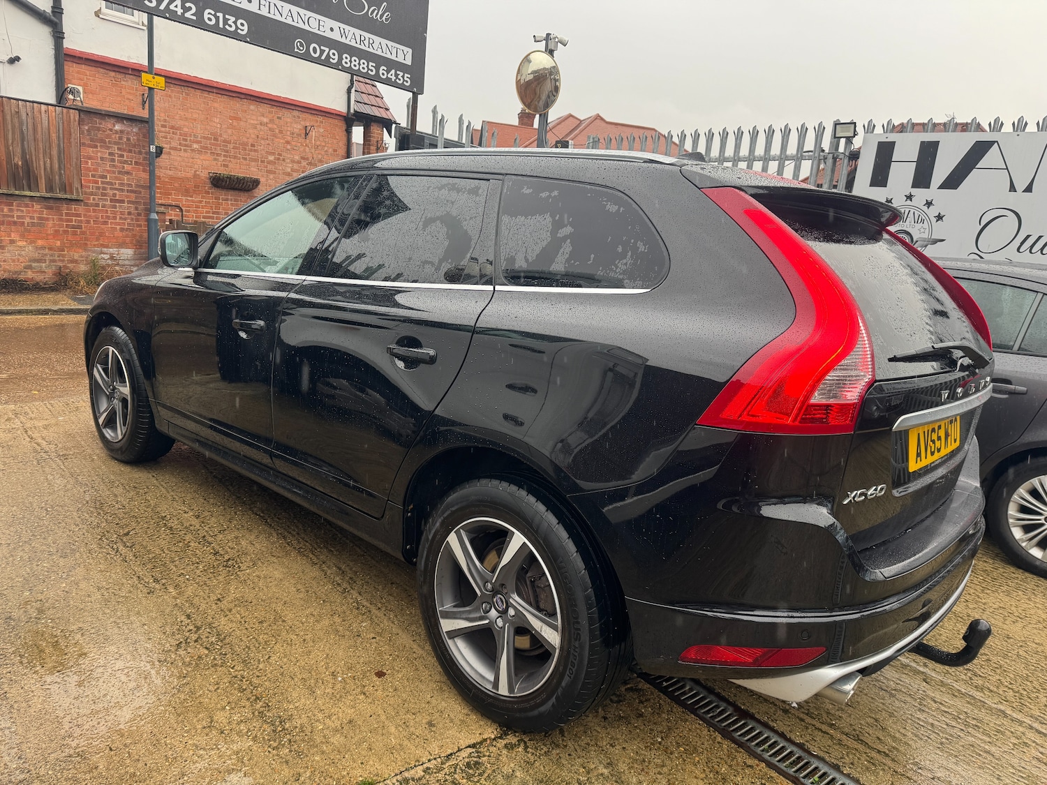 Used Volvo XC60 2015 for sale - 76586767: Photo 2