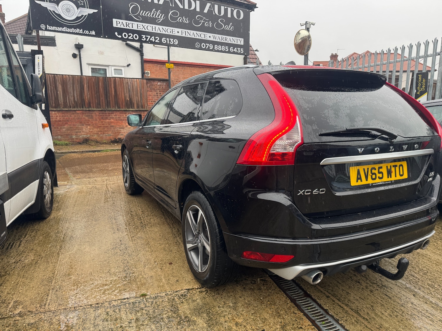 Used Volvo XC60 2015 for sale - 76586767: Photo 3