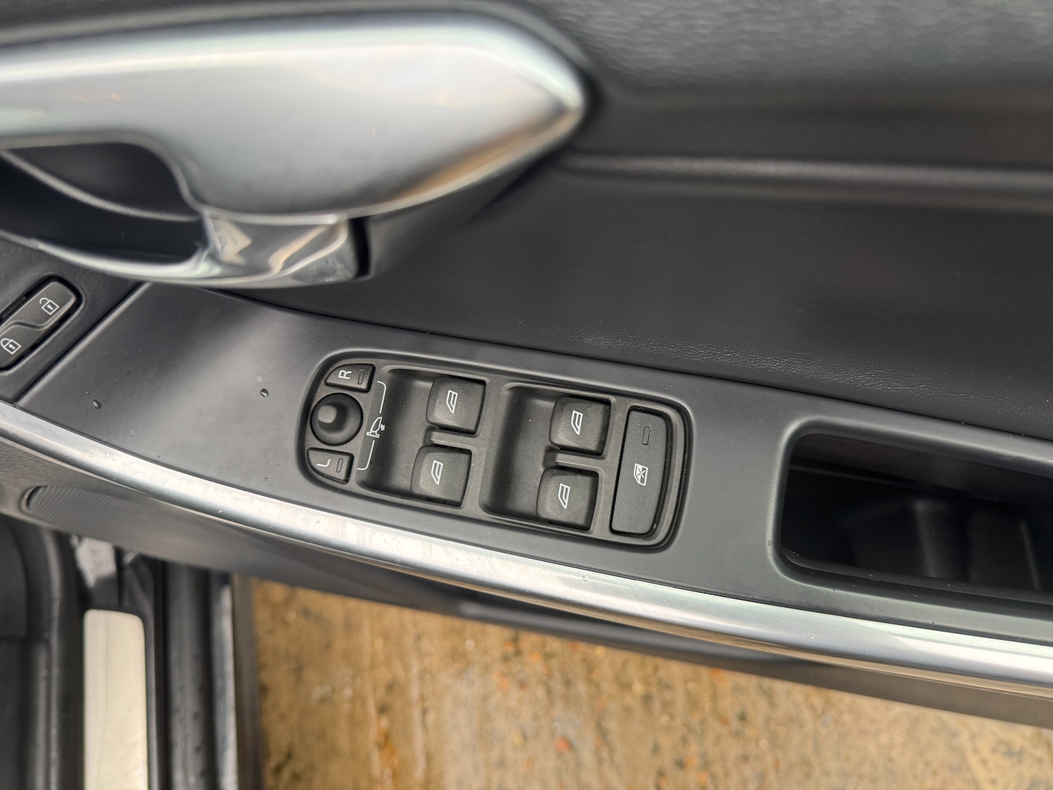 Used Volvo XC60 2015 for sale - 76586767: Photo 35