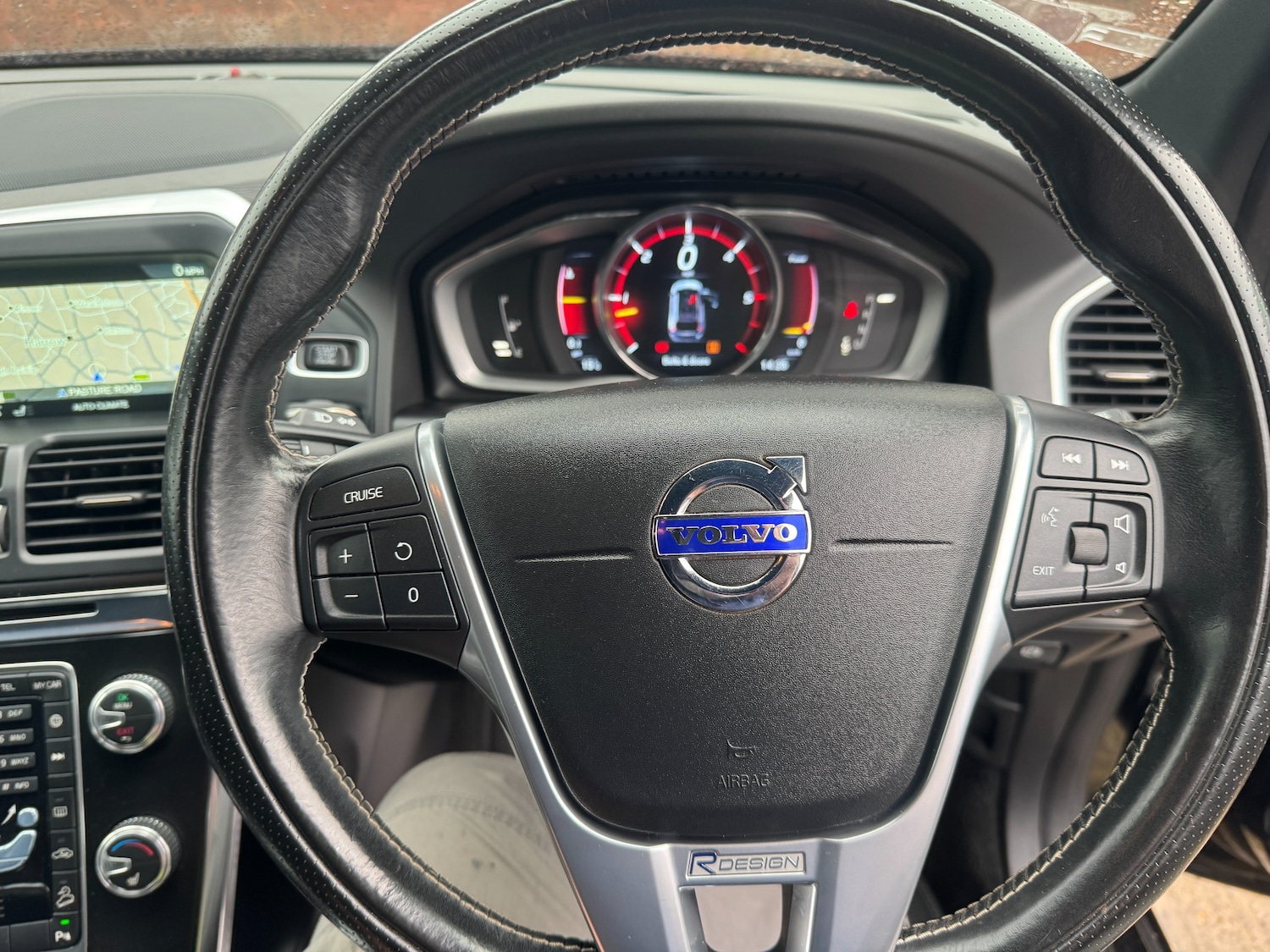 Used Volvo XC60 2015 for sale - 76586767: Photo 41