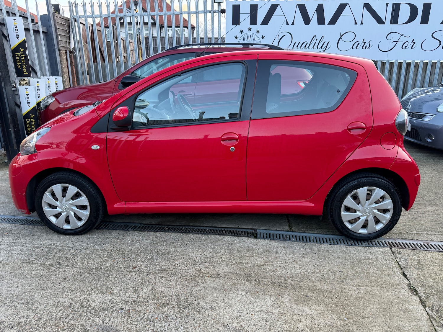 Used Toyota AYGO for sale - 77872240: Photo 4