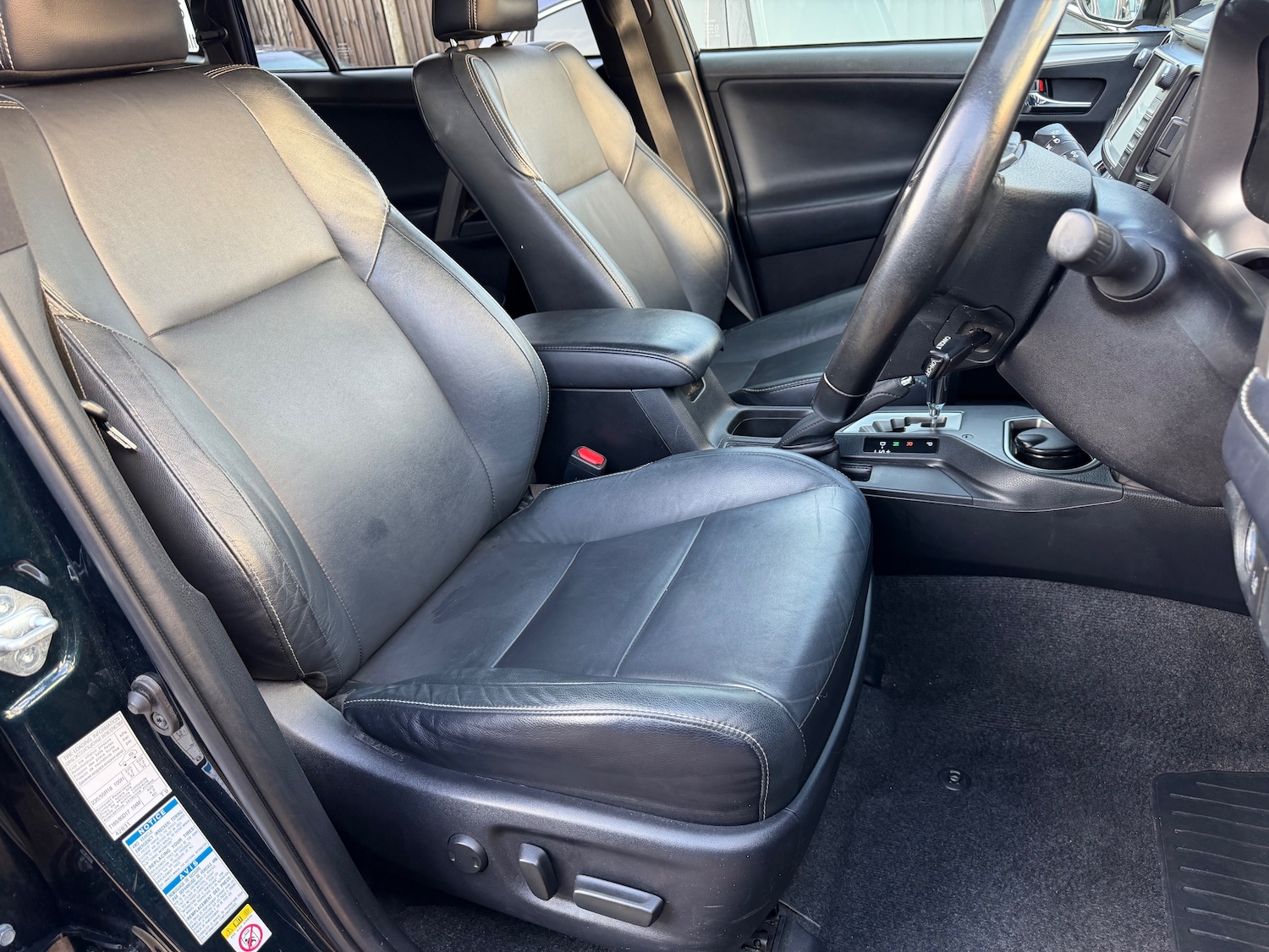 Used Toyota RAV4 2017 for sale - 77368786: Photo 12