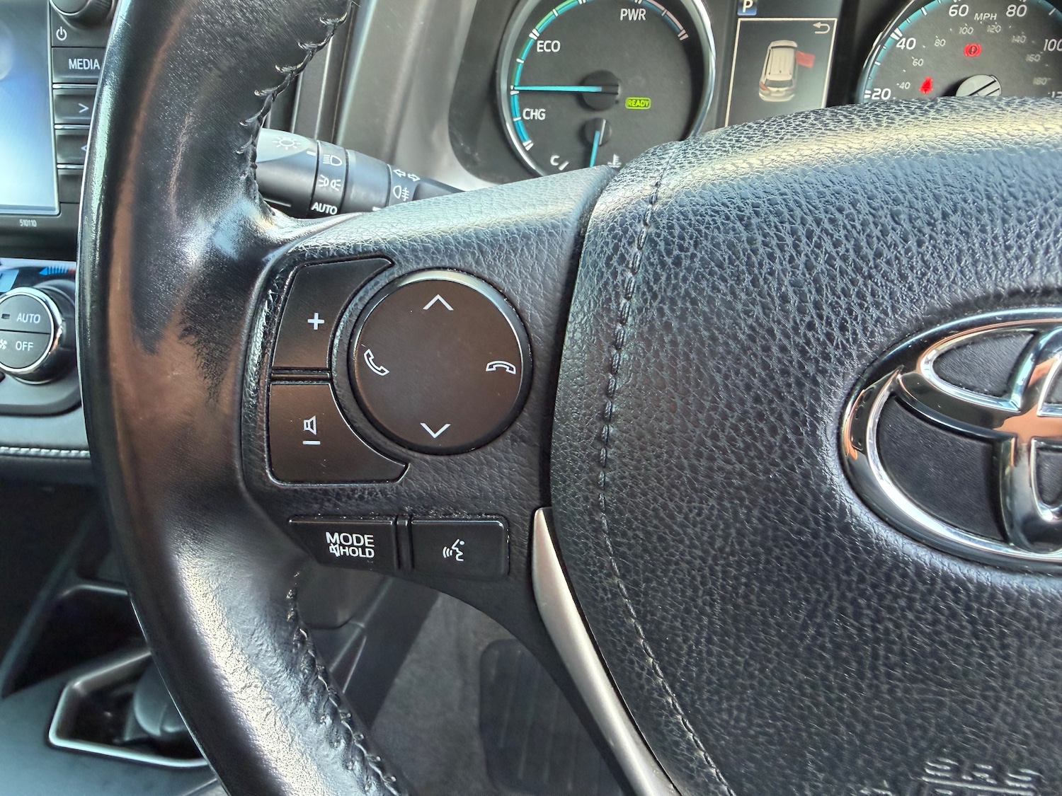 Used Toyota RAV4 2017 for sale - 77368786: Photo 30