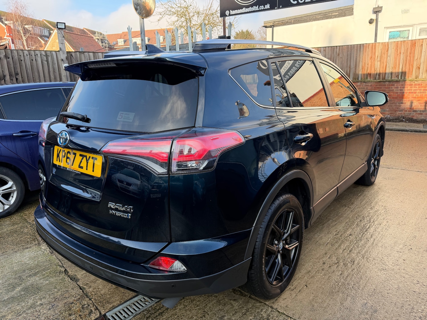 Used Toyota RAV4 2017 for sale - 77368786: Photo 5