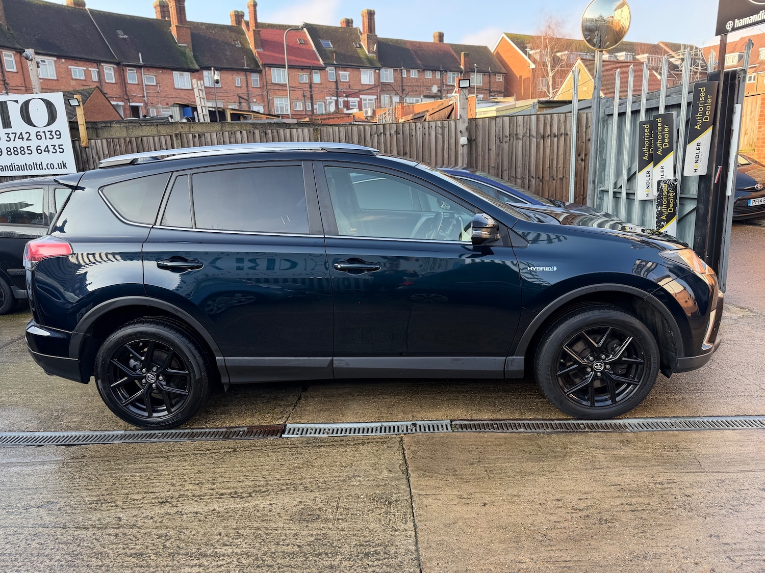 Used Toyota RAV4 2017 for sale - 77368786: Photo 6