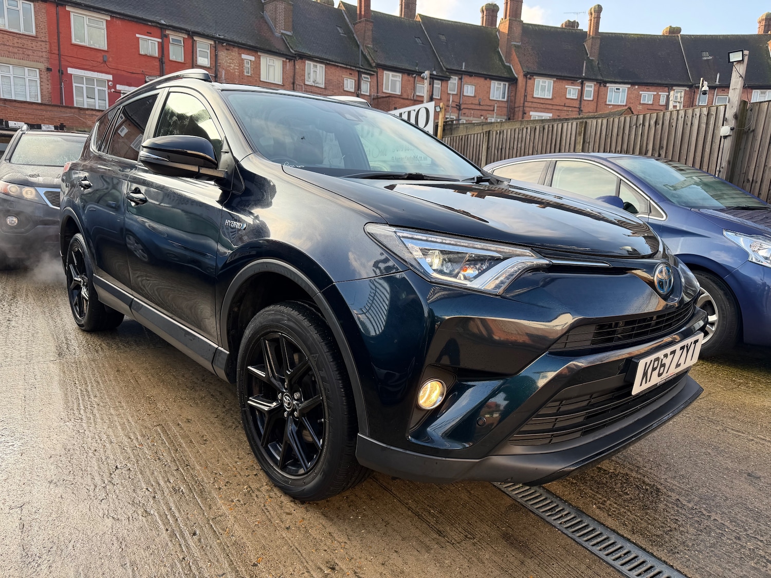 Used Toyota RAV4 2017 for sale - 77368786: Photo 7