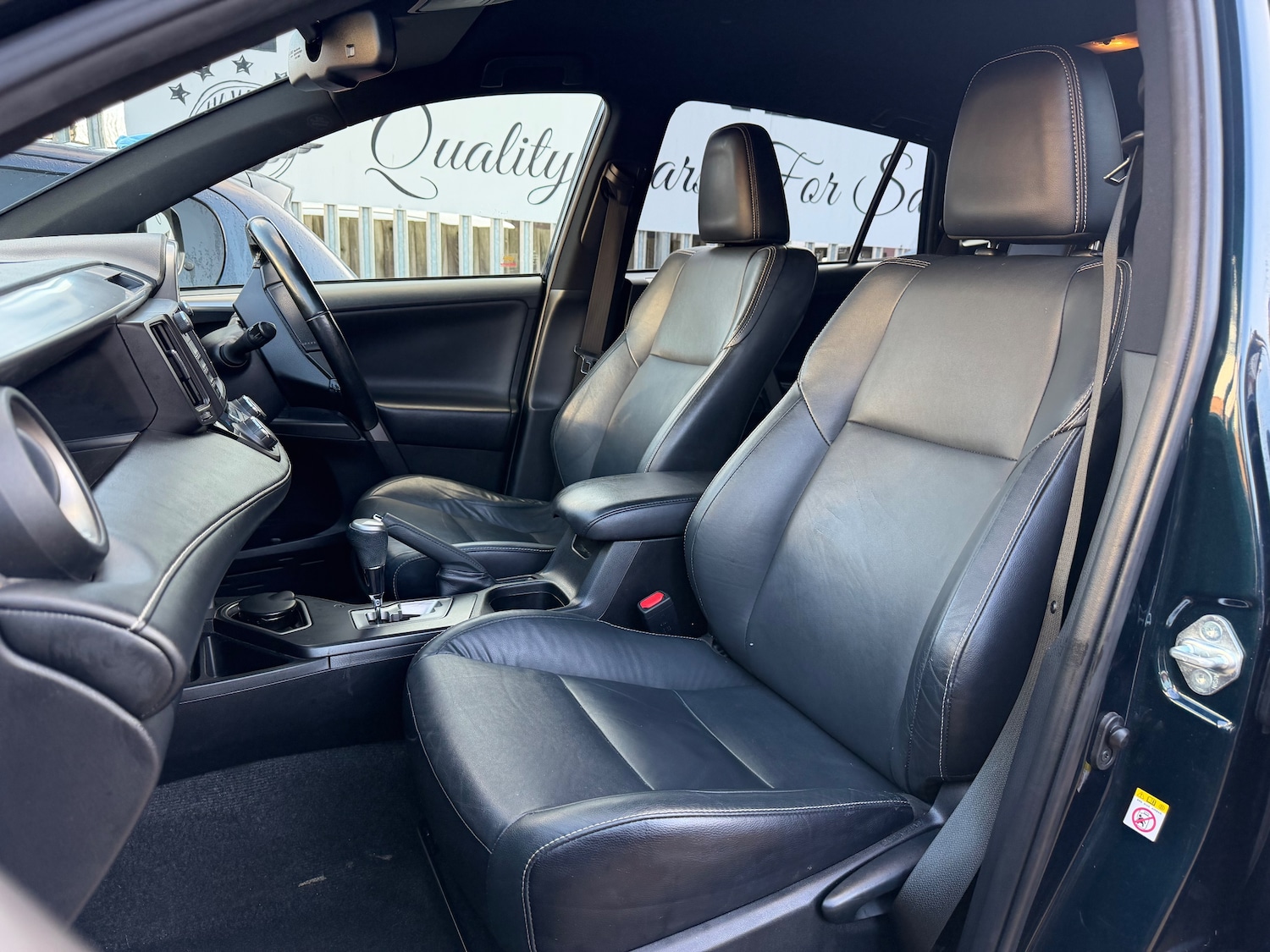 Used Toyota RAV4 2017 for sale - 77368786: Photo 9