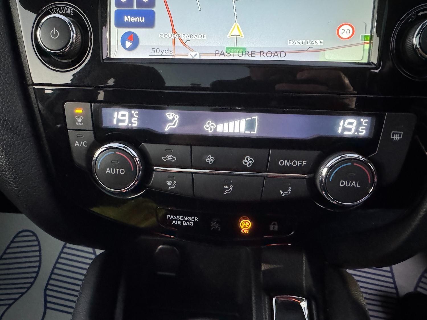 Used Nissan Qashqai 2015 for sale - 77795206: Photo 66