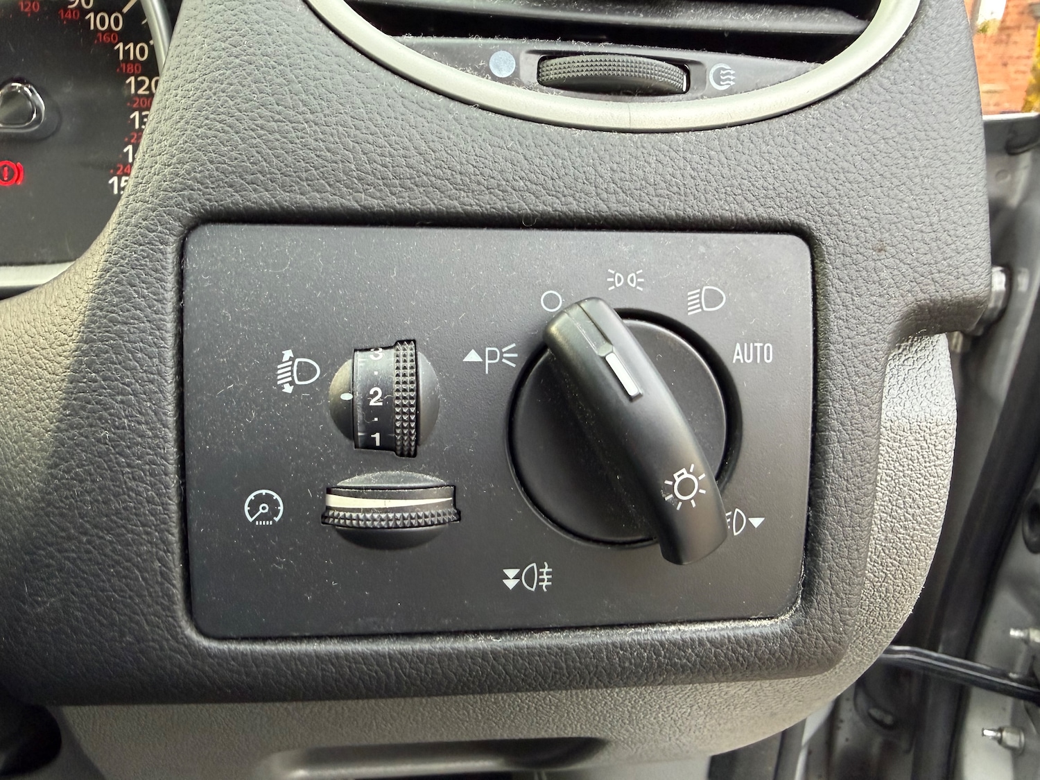 Used Ford Focus 2011 for sale - 77976103: Photo 18