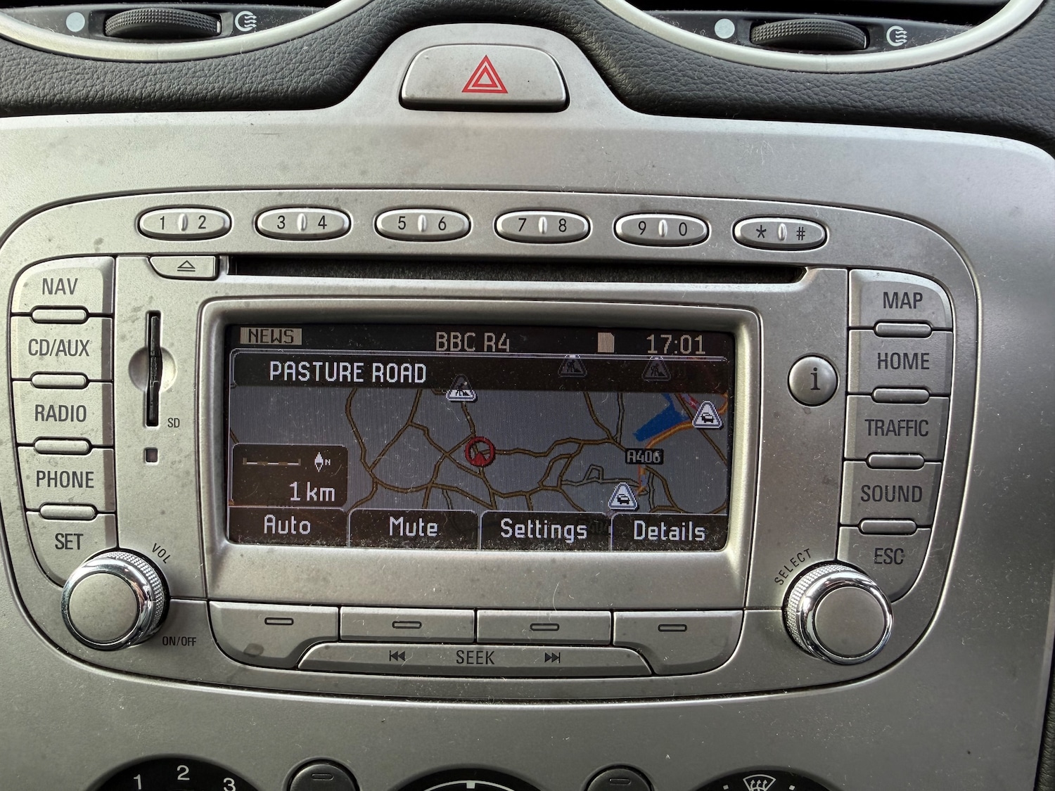 Used Ford Focus 2011 for sale - 77976103: Photo 21