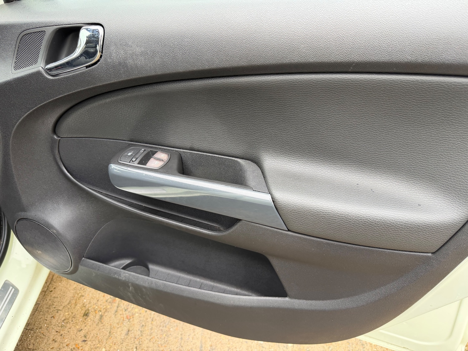 Used Vauxhall Corsa 2012 for sale - 77546121: Photo 11