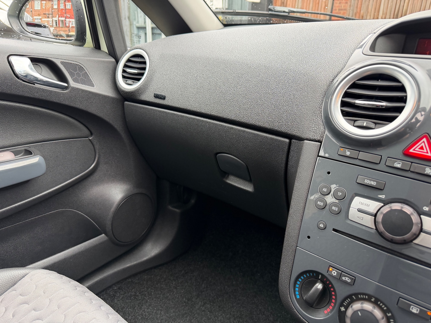 Used Vauxhall Corsa 2012 for sale - 77546121: Photo 24