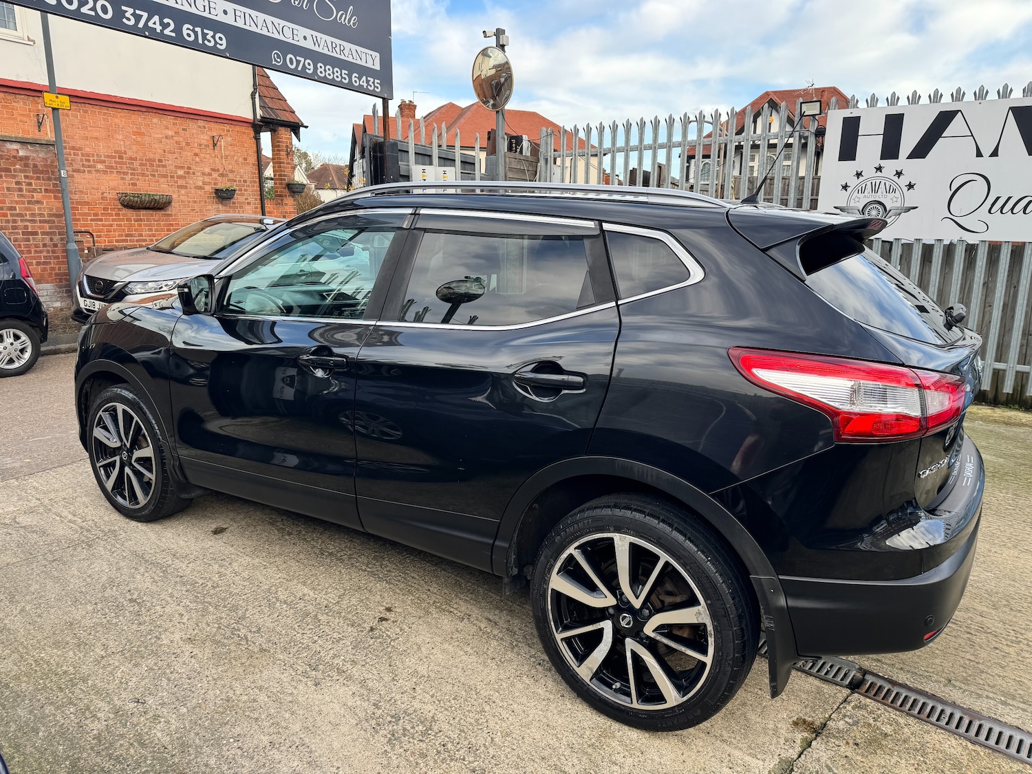 Used Nissan Qashqai 2016 for sale - 77319694: Photo 2