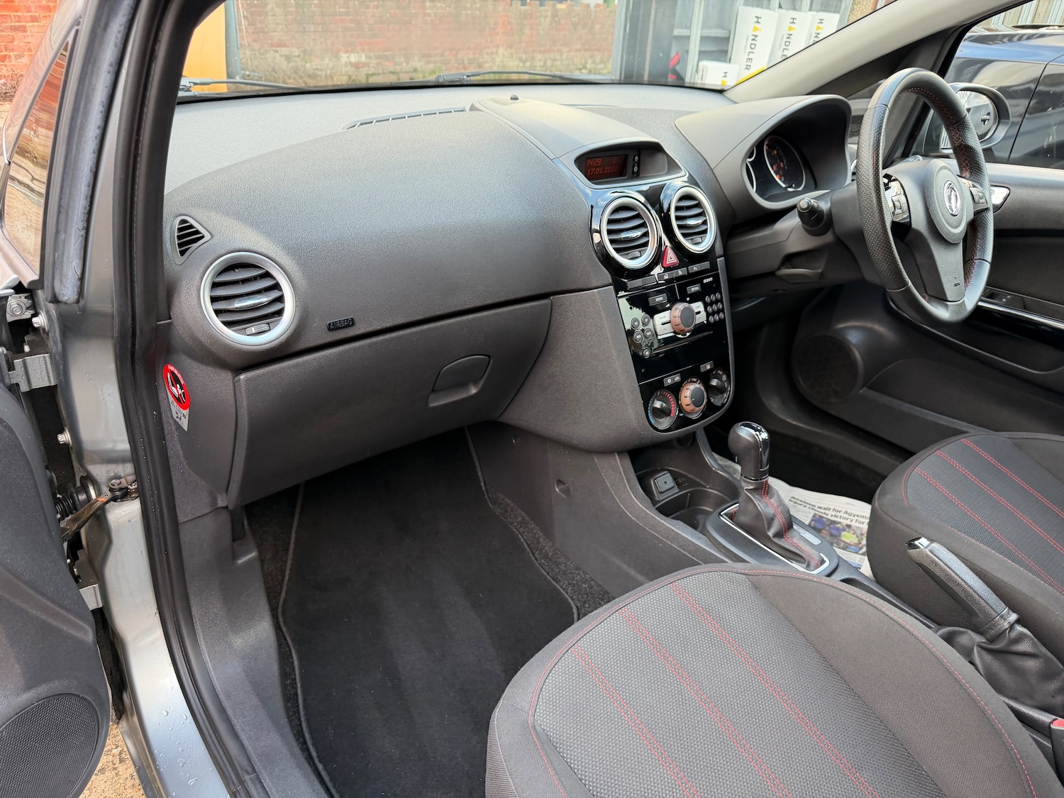 Used Vauxhall Corsa for sale - 77256565: Photo 8