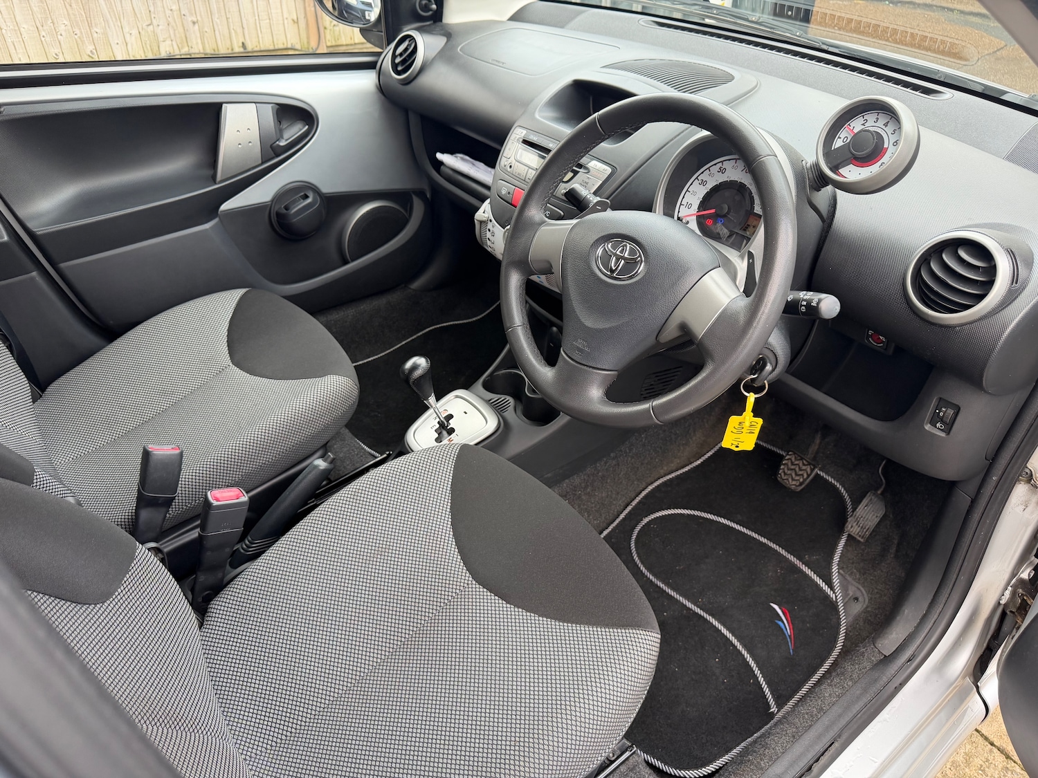 Used Toyota AYGO 2014 for sale - 77520055: Photo 23