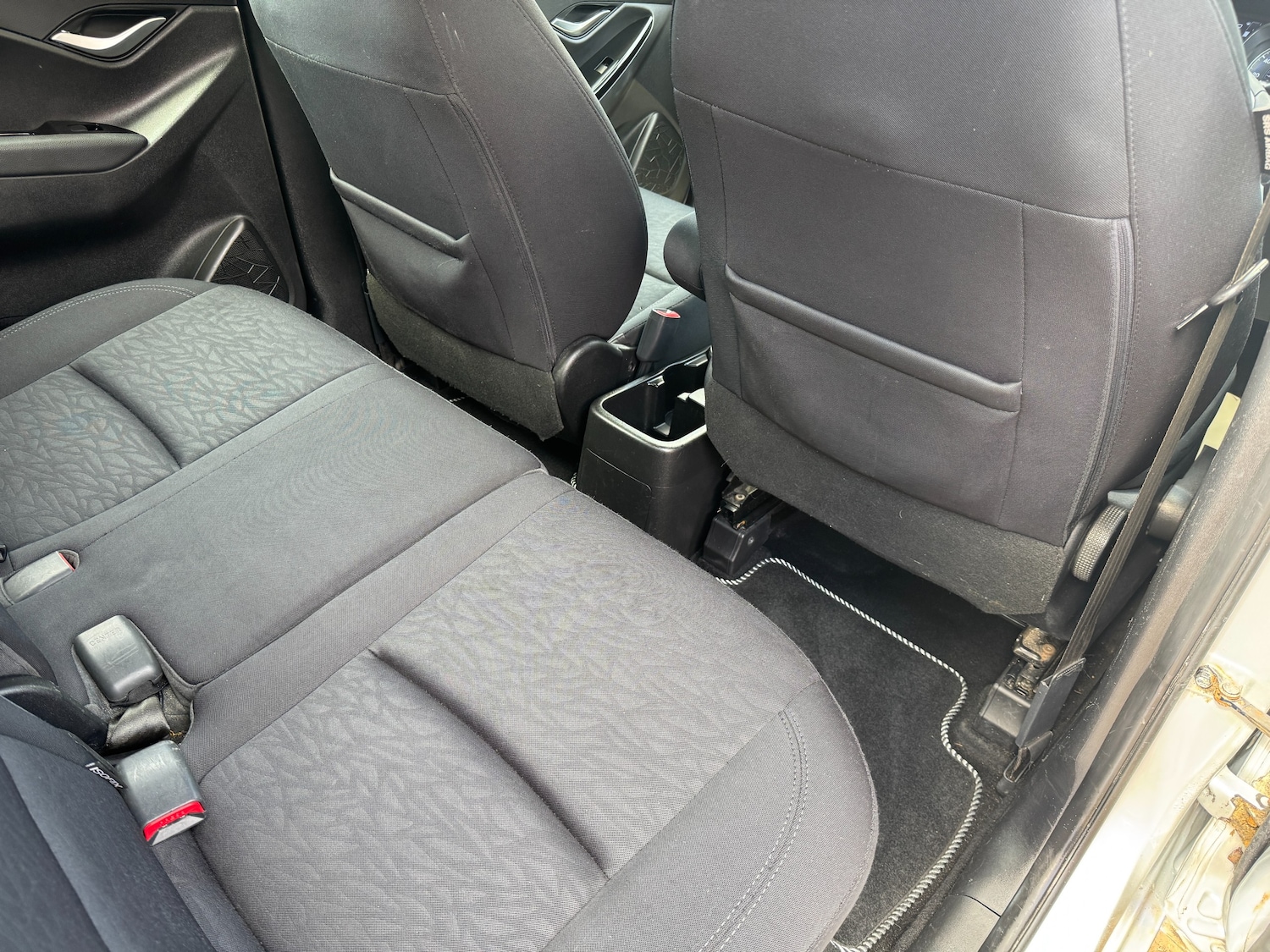 Used Hyundai Ix20 2011 for sale - 76362290: Photo 40