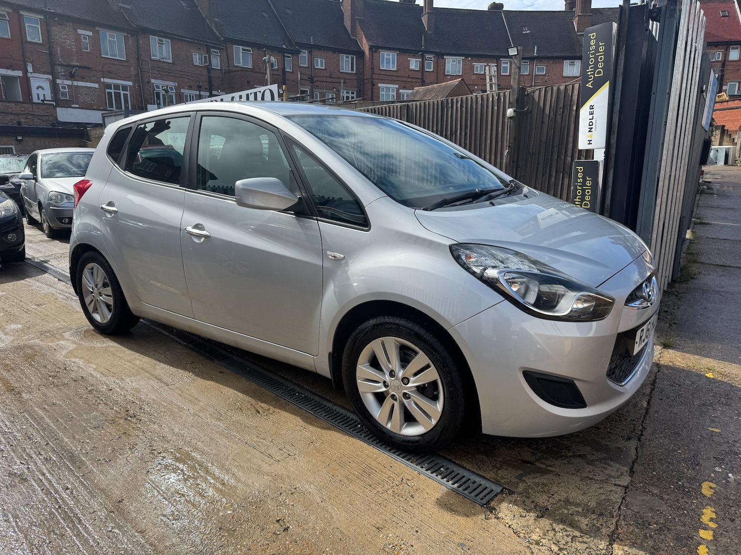 Used Hyundai Ix20 2011 for sale - 76362290: Photo 8