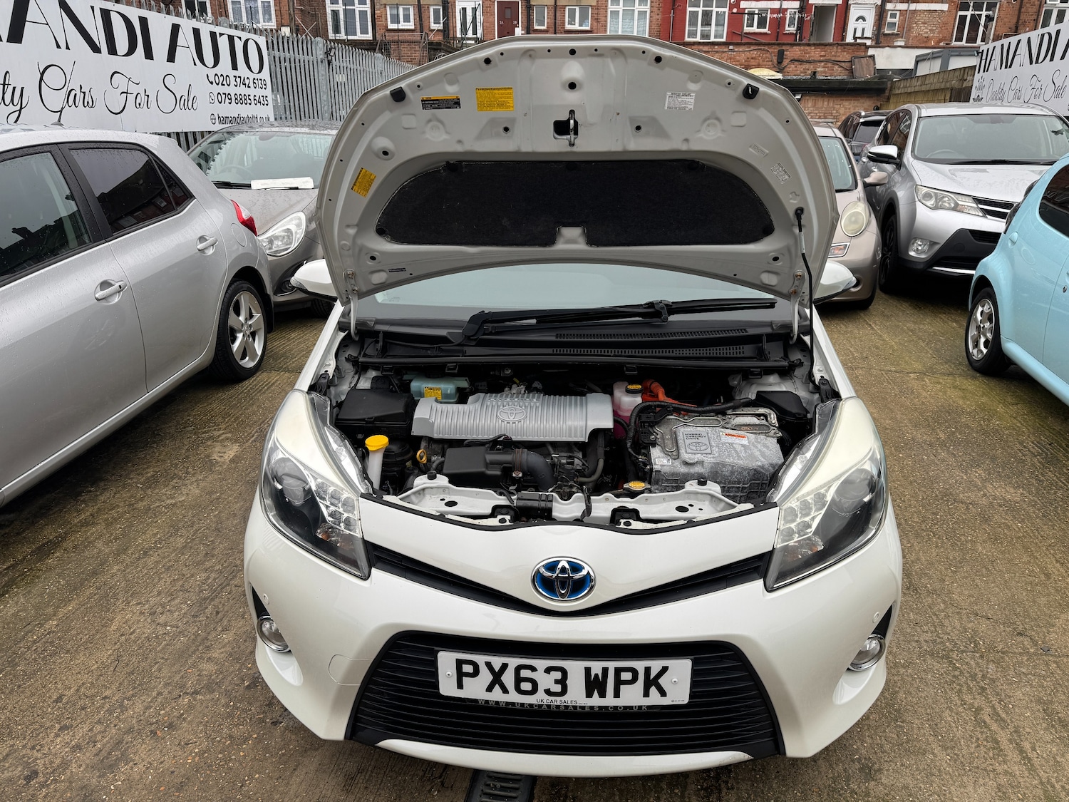 Used Toyota Yaris 2013 for sale - 77798079: Photo 17