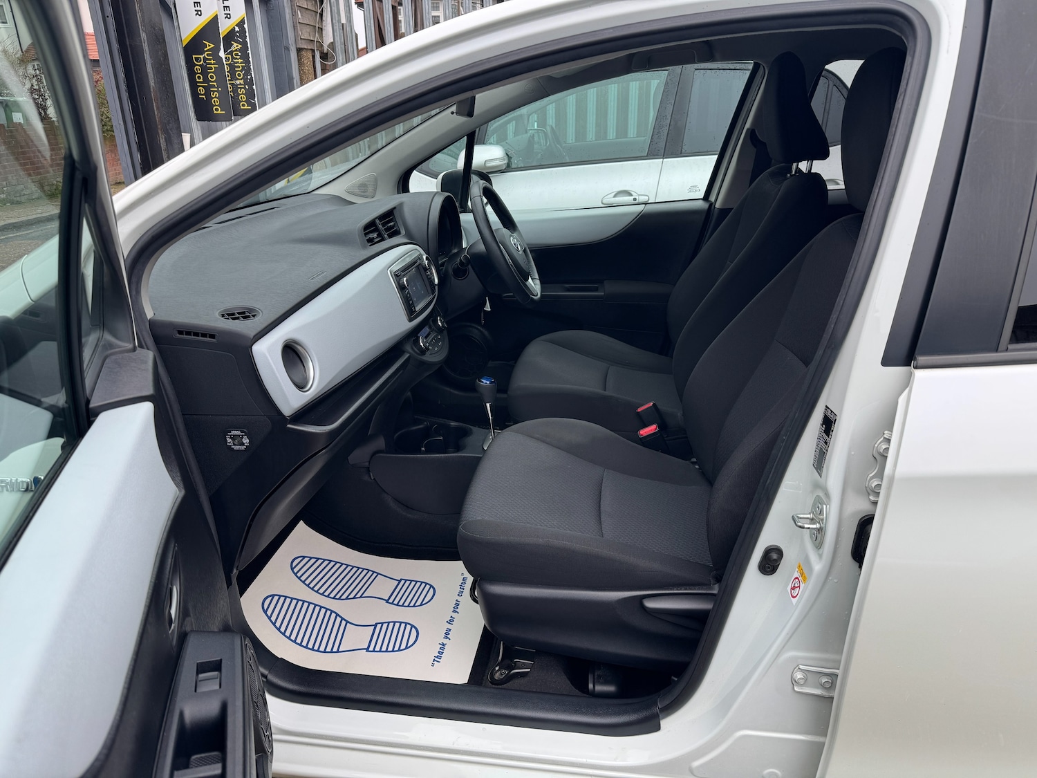 Used Toyota Yaris 2013 for sale - 77798079: Photo 25