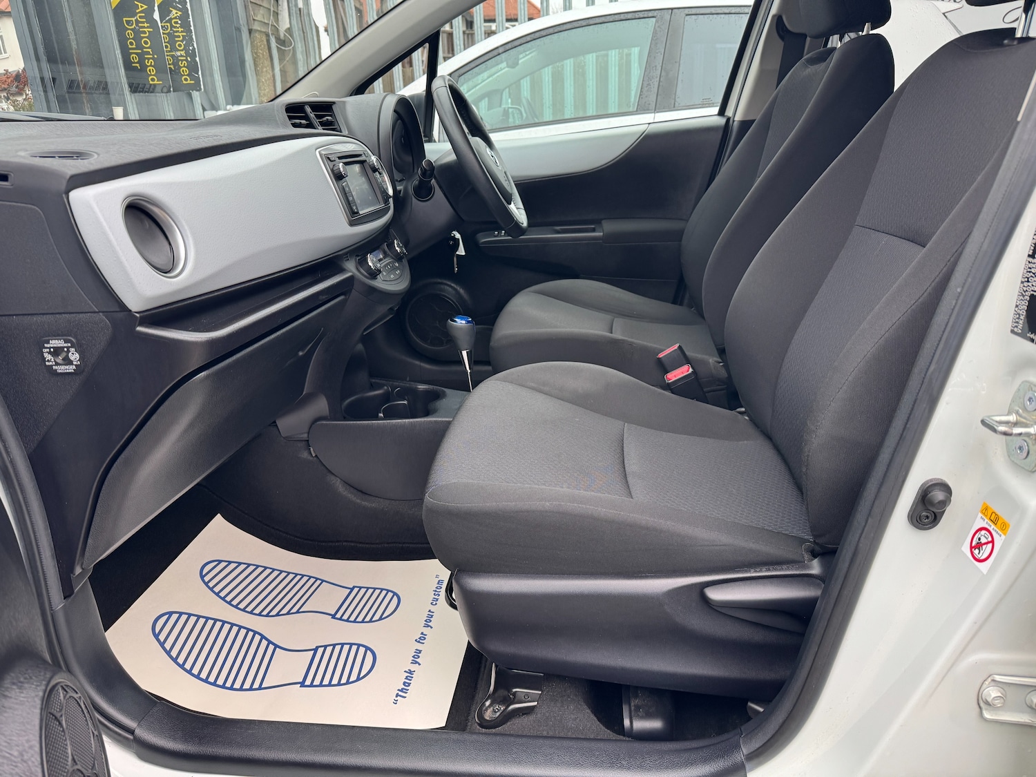 Used Toyota Yaris 2013 for sale - 77798079: Photo 26