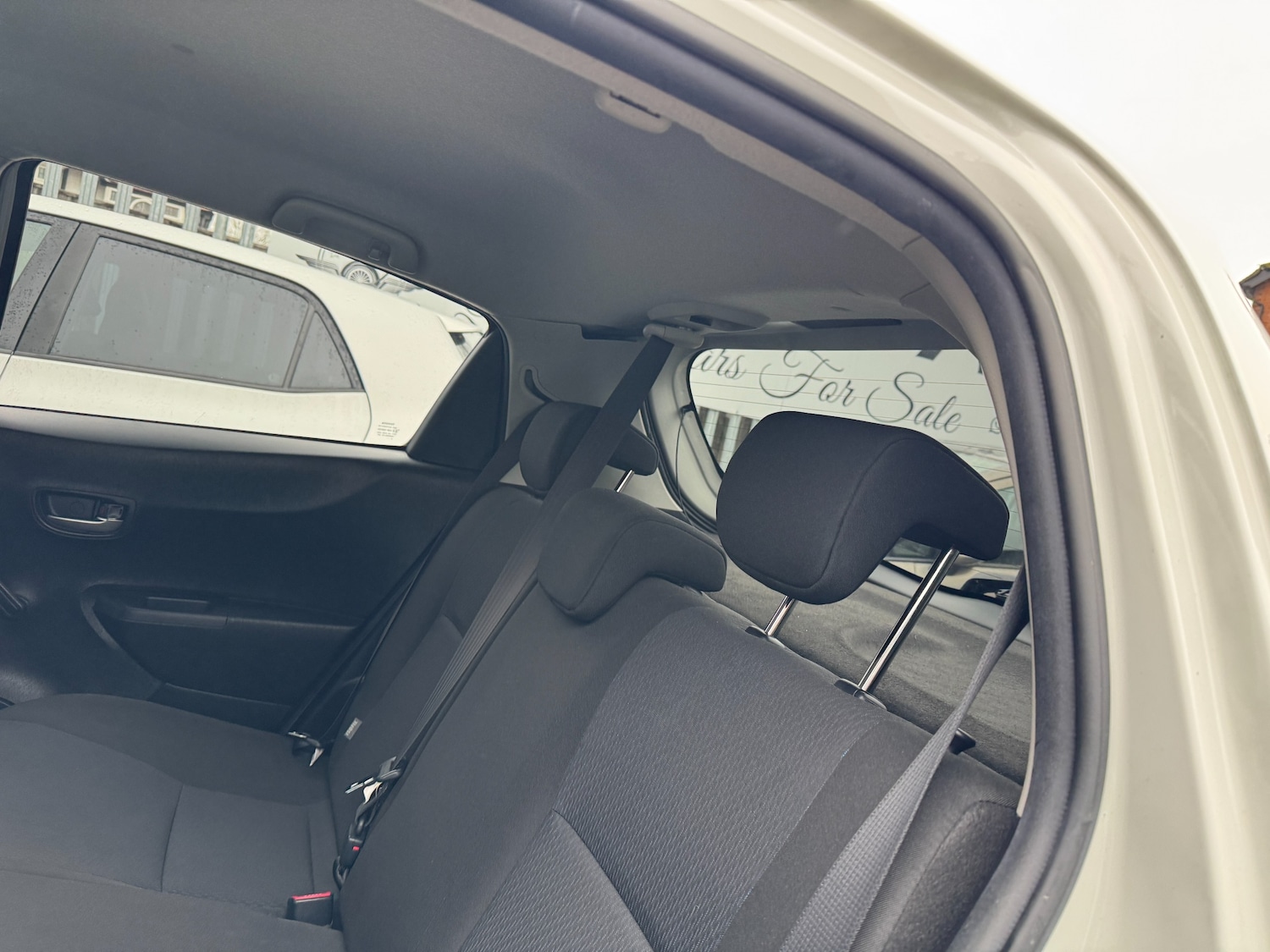 Used Toyota Yaris 2013 for sale - 77798079: Photo 34