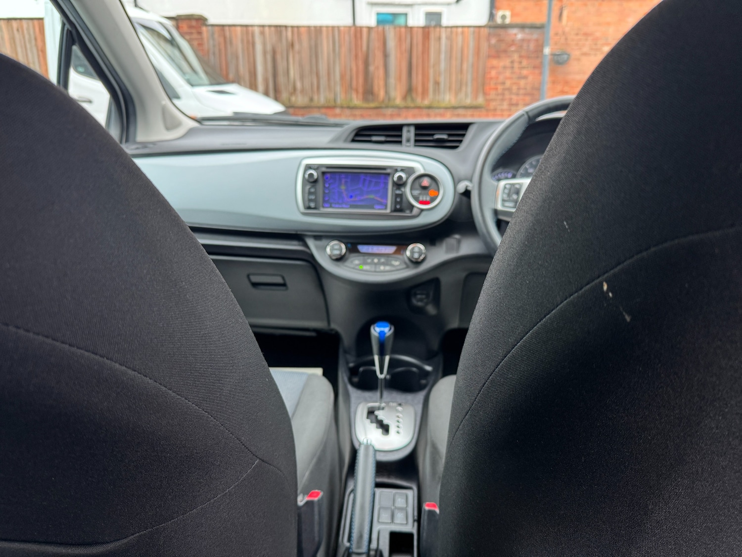 Used Toyota Yaris 2013 for sale - 77798079: Photo 47