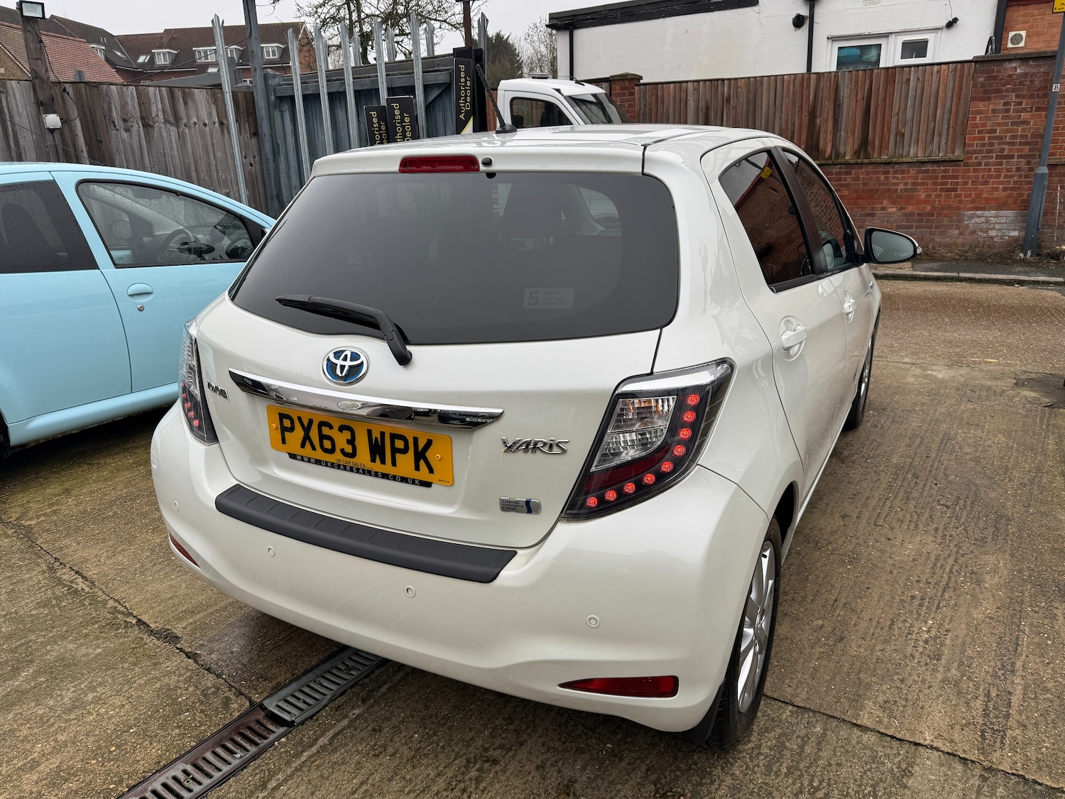 Used Toyota Yaris 2013 for sale - 77798079: Photo 5