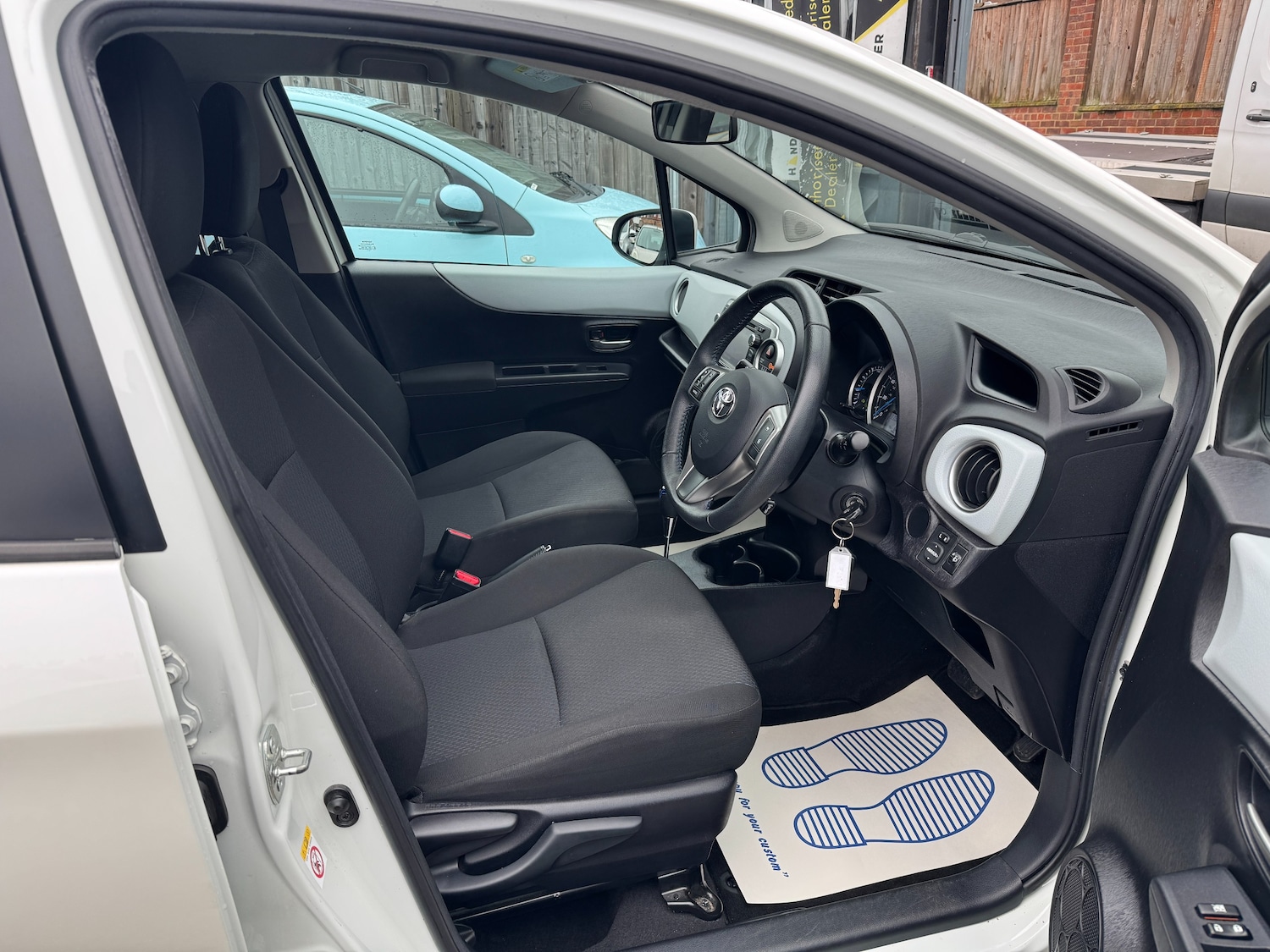 Used Toyota Yaris 2013 for sale - 77798079: Photo 50