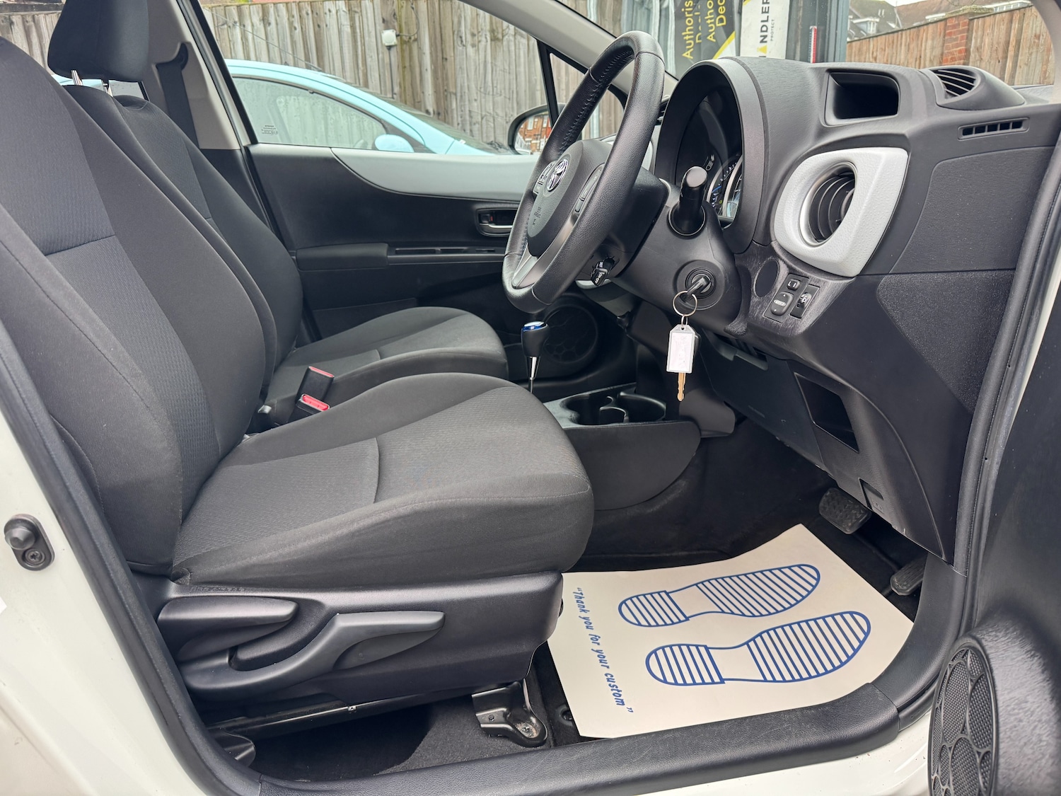 Used Toyota Yaris 2013 for sale - 77798079: Photo 51