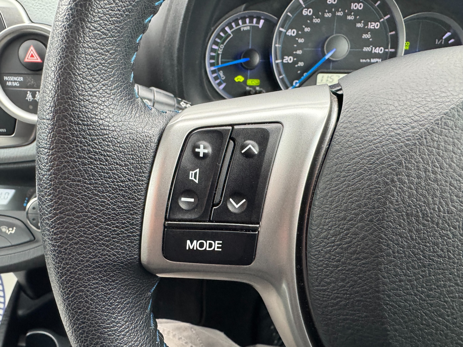 Used Toyota Yaris 2013 for sale - 77798079: Photo 61