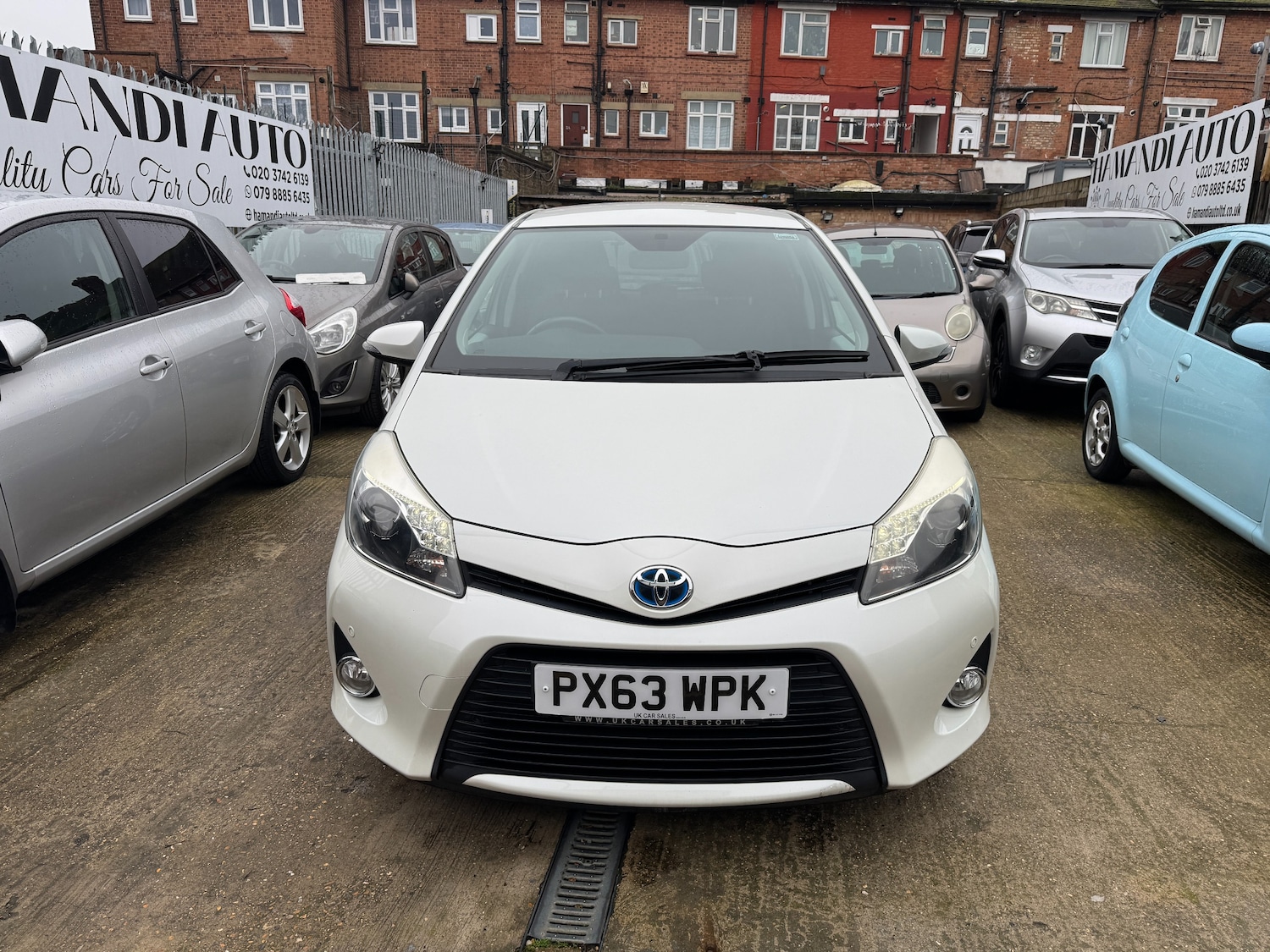 Used Toyota Yaris 2013 for sale - 77798079: Photo 8