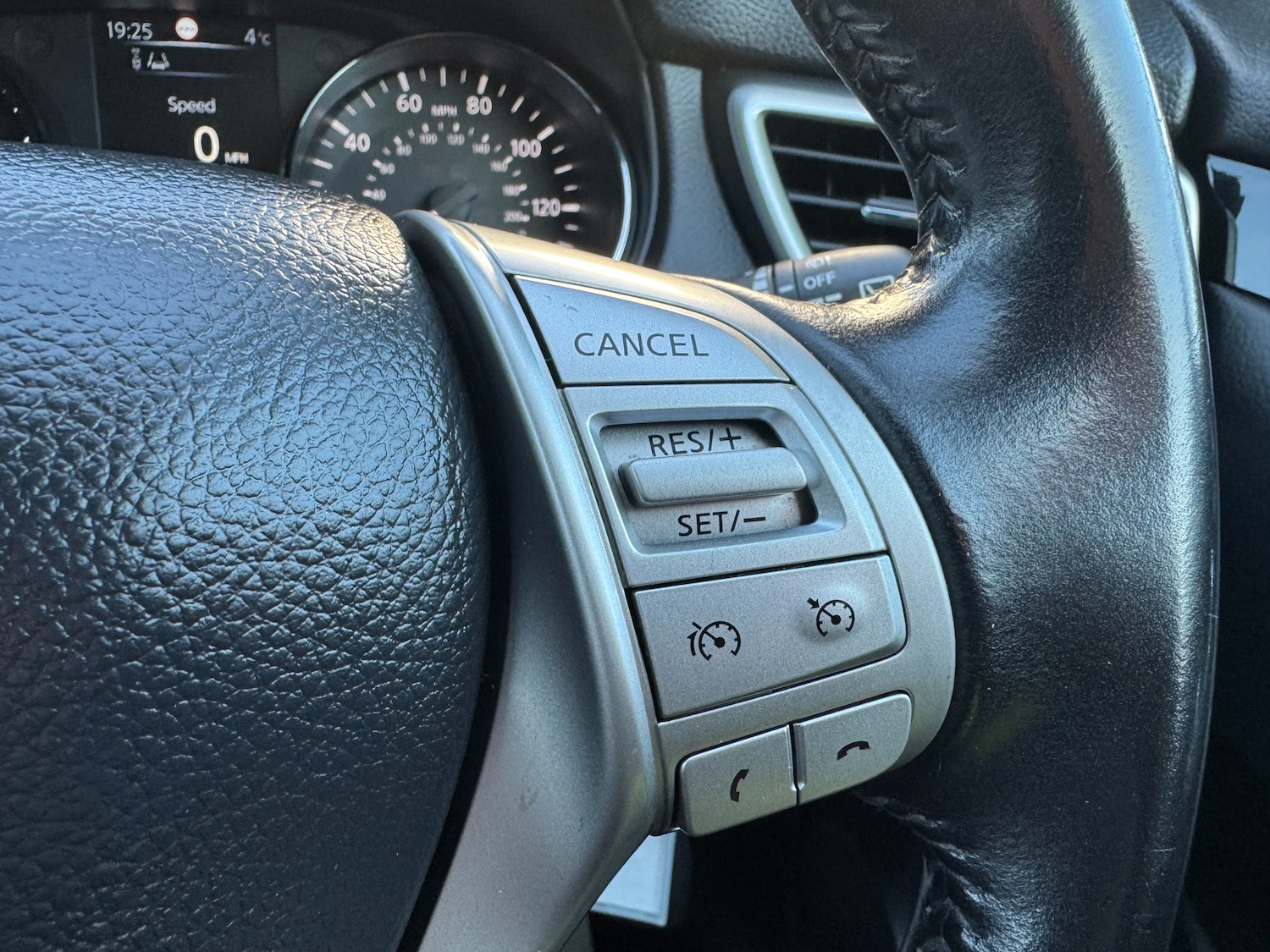 Used Nissan Qashqai 2016 for sale - 77205805: Photo 68