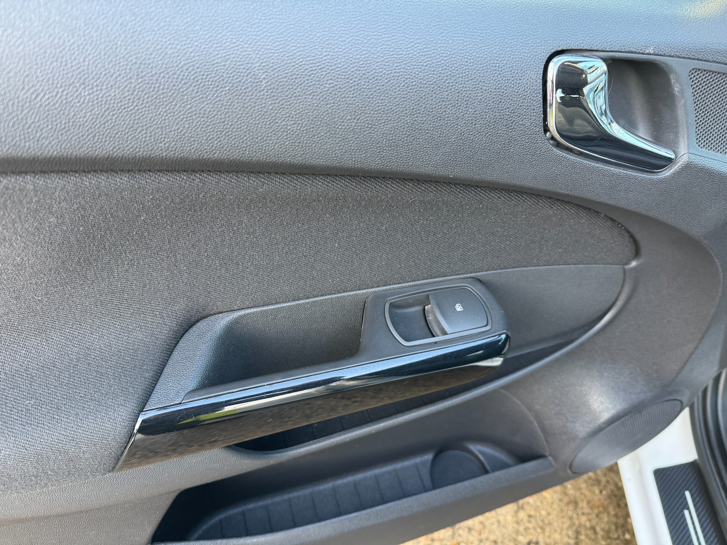 Used Vauxhall Corsa 2012 for sale - 77128718: Photo 19