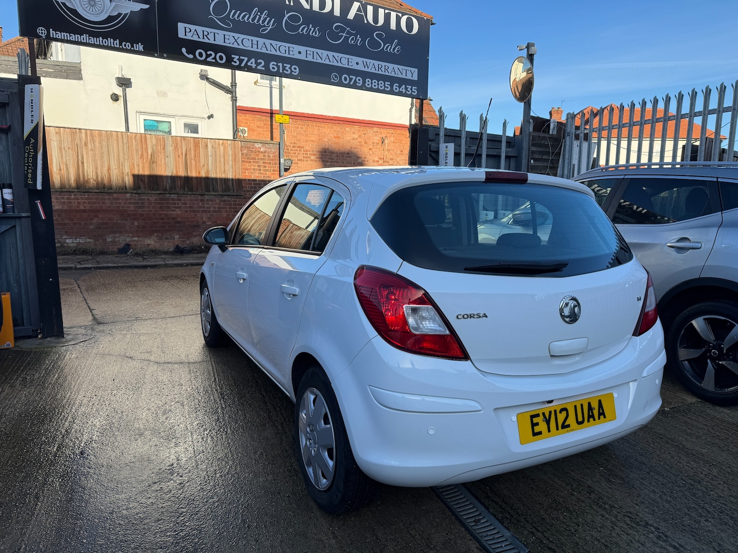 Used Vauxhall Corsa 2012 for sale - 77128718: Photo 3