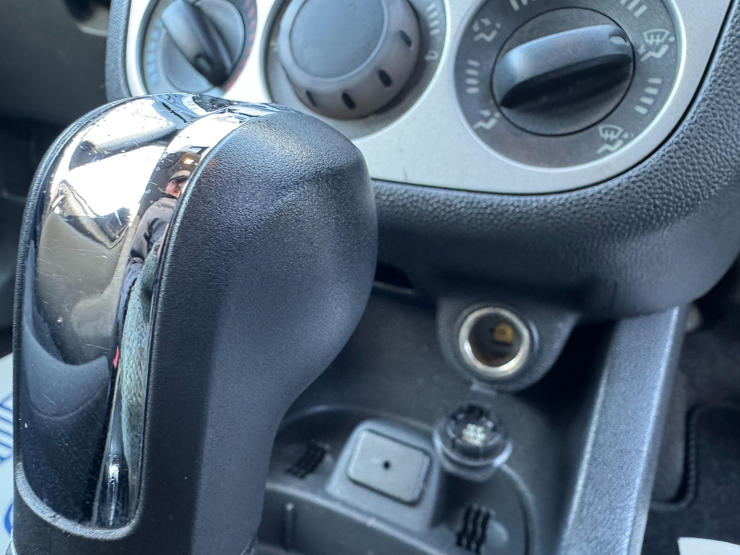 Used Vauxhall Corsa 2012 for sale - 77128718: Photo 85