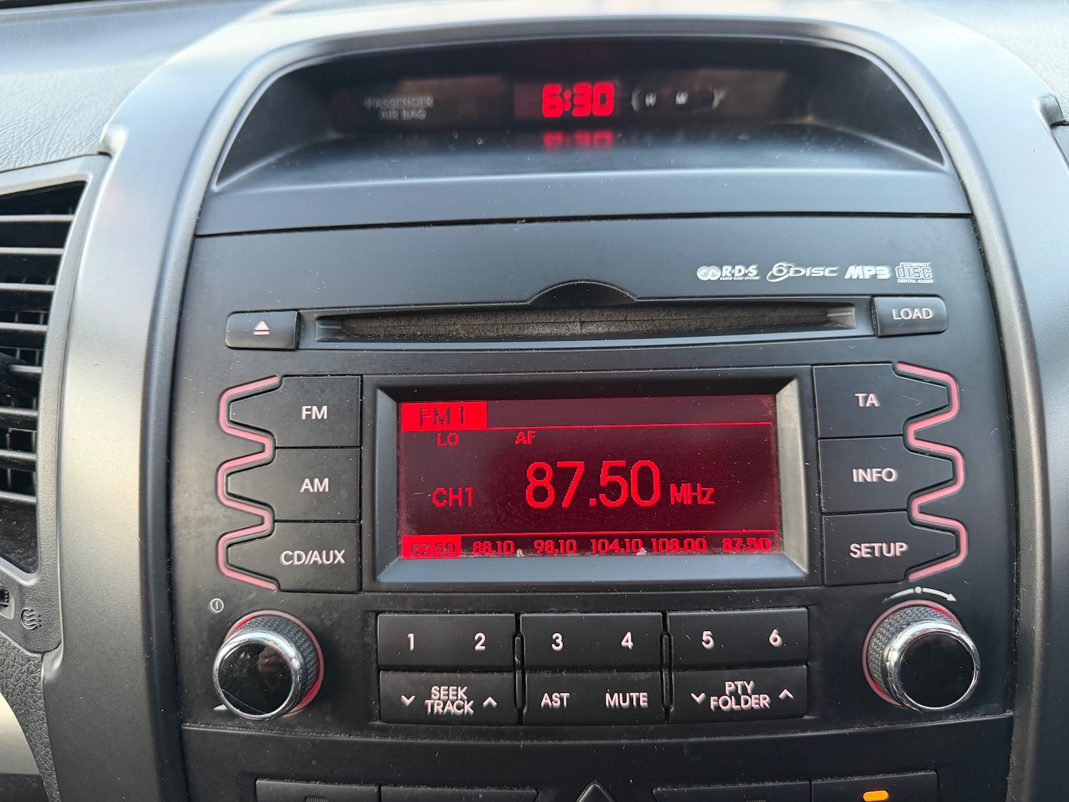 Used Kia Sorento 2010 for sale - 76999601: Photo 27