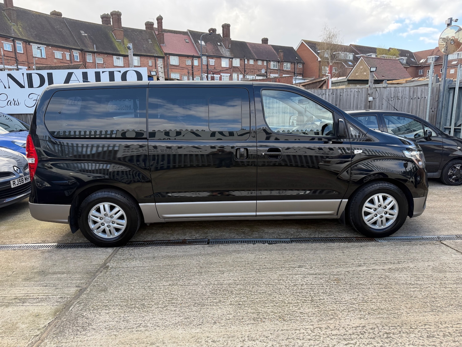 Used Hyundai i800 2018 for sale - 78069763: Photo 5