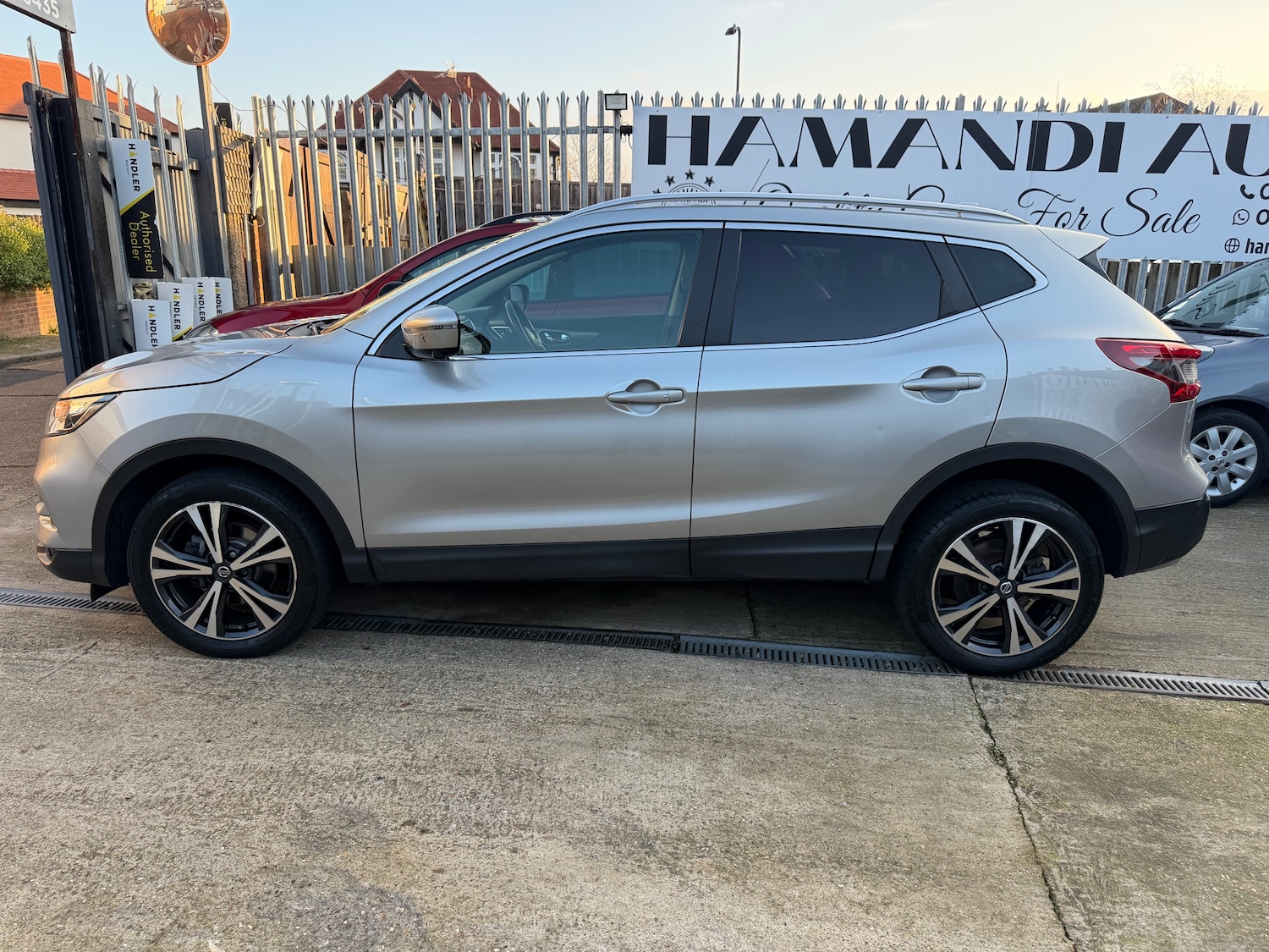 Used Nissan Qashqai 2018 for sale - 76946015: Photo 2