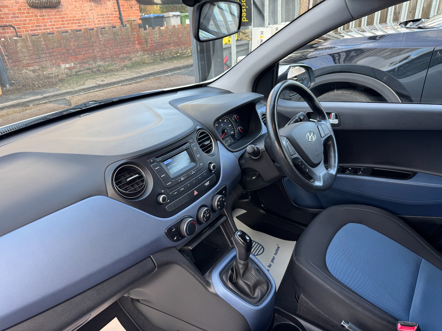 Used Hyundai i10 2014 for sale - 77232337: Photo 33