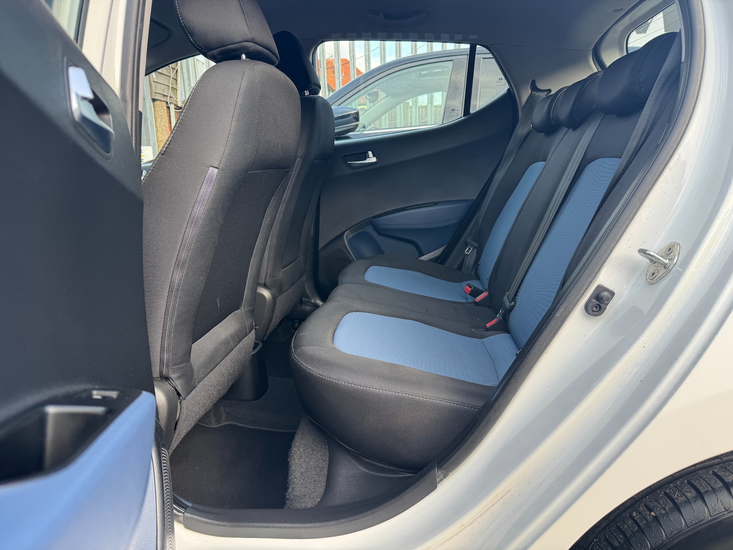 Used Hyundai i10 2014 for sale - 77232337: Photo 37