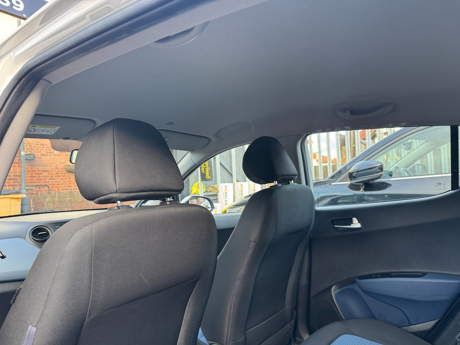 Used Hyundai i10 2014 for sale - 77232337: Photo 41