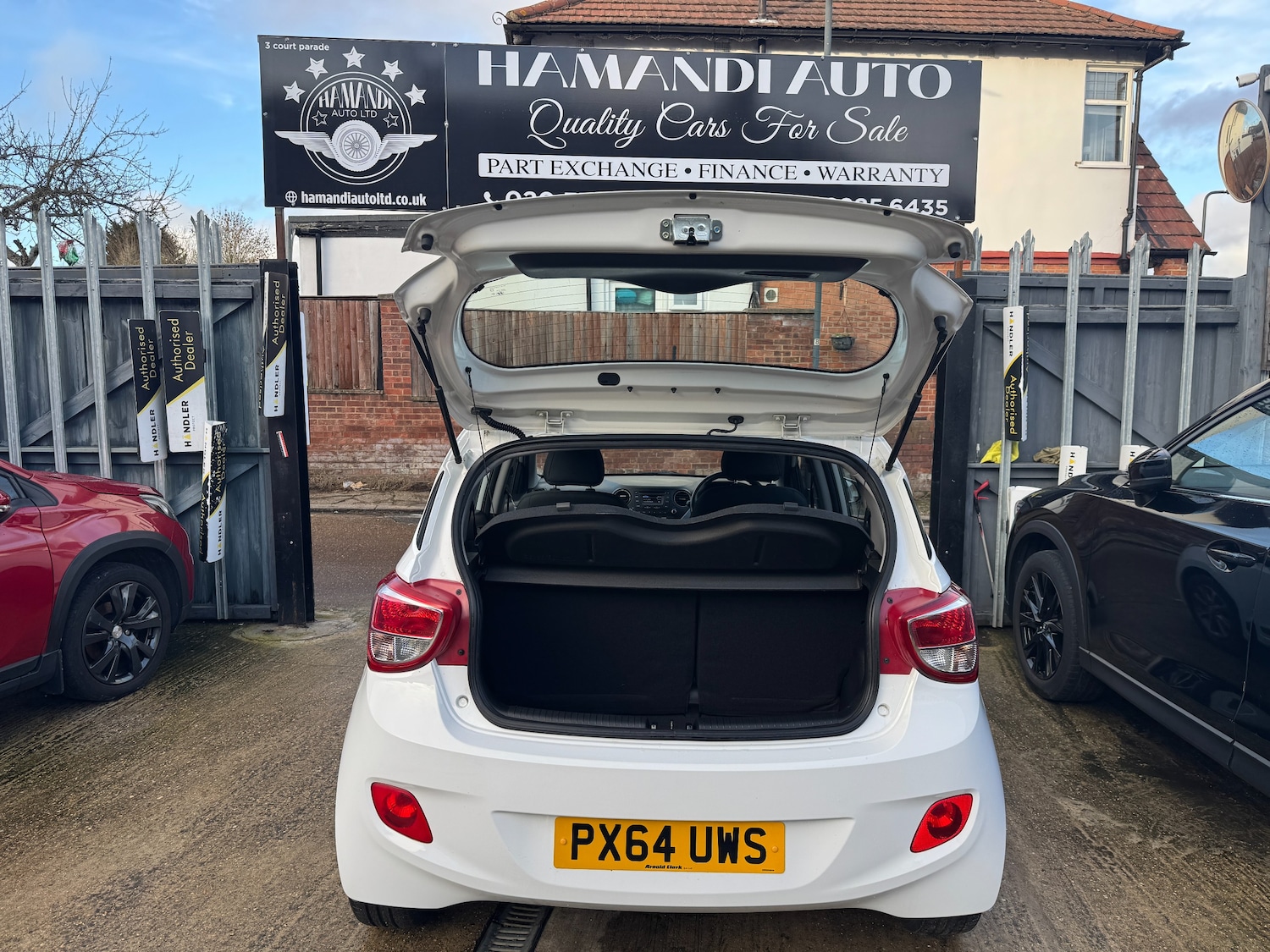 Used Hyundai i10 2014 for sale - 77232337: Photo 42