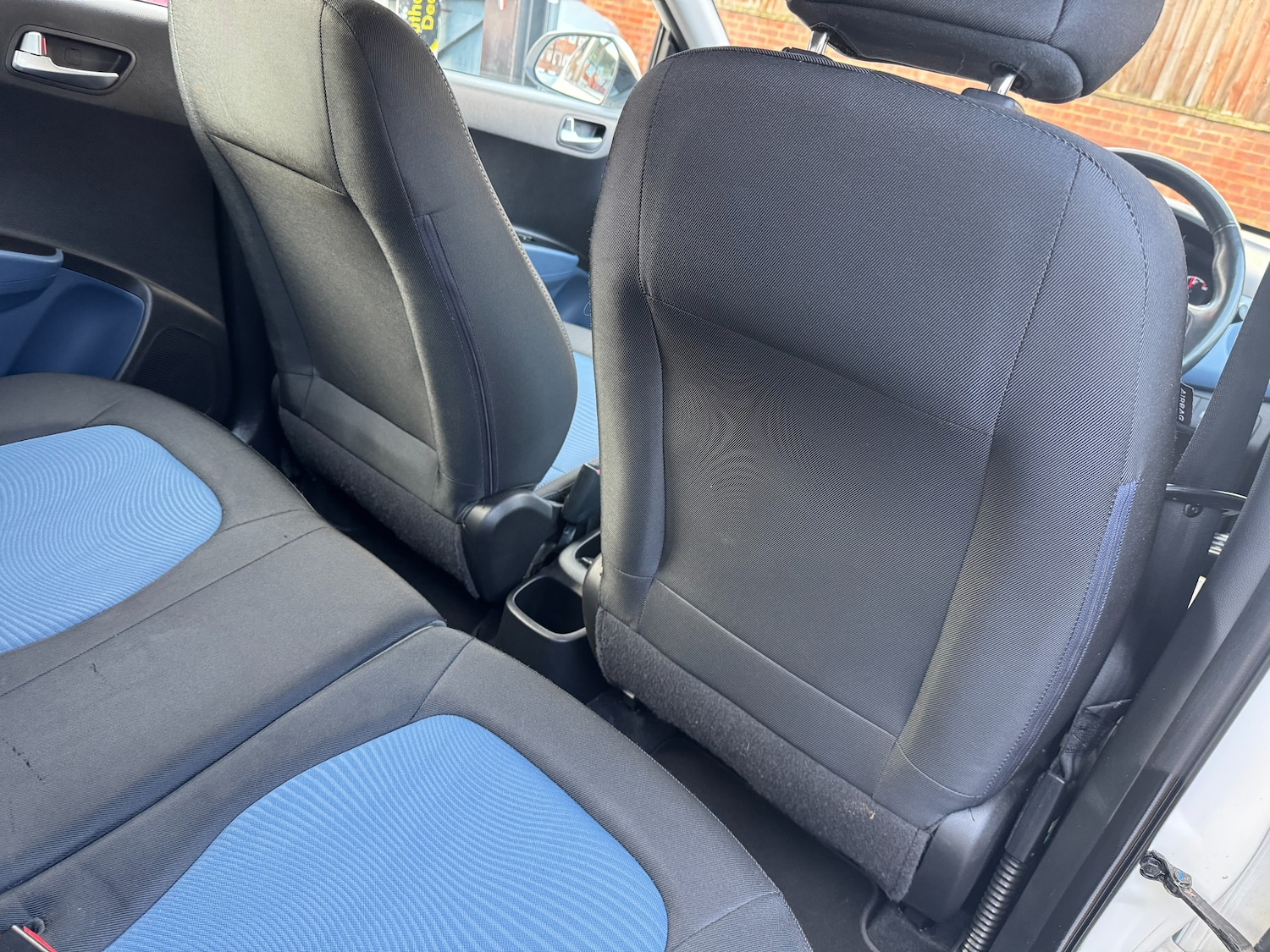 Used Hyundai i10 2014 for sale - 77232337: Photo 53