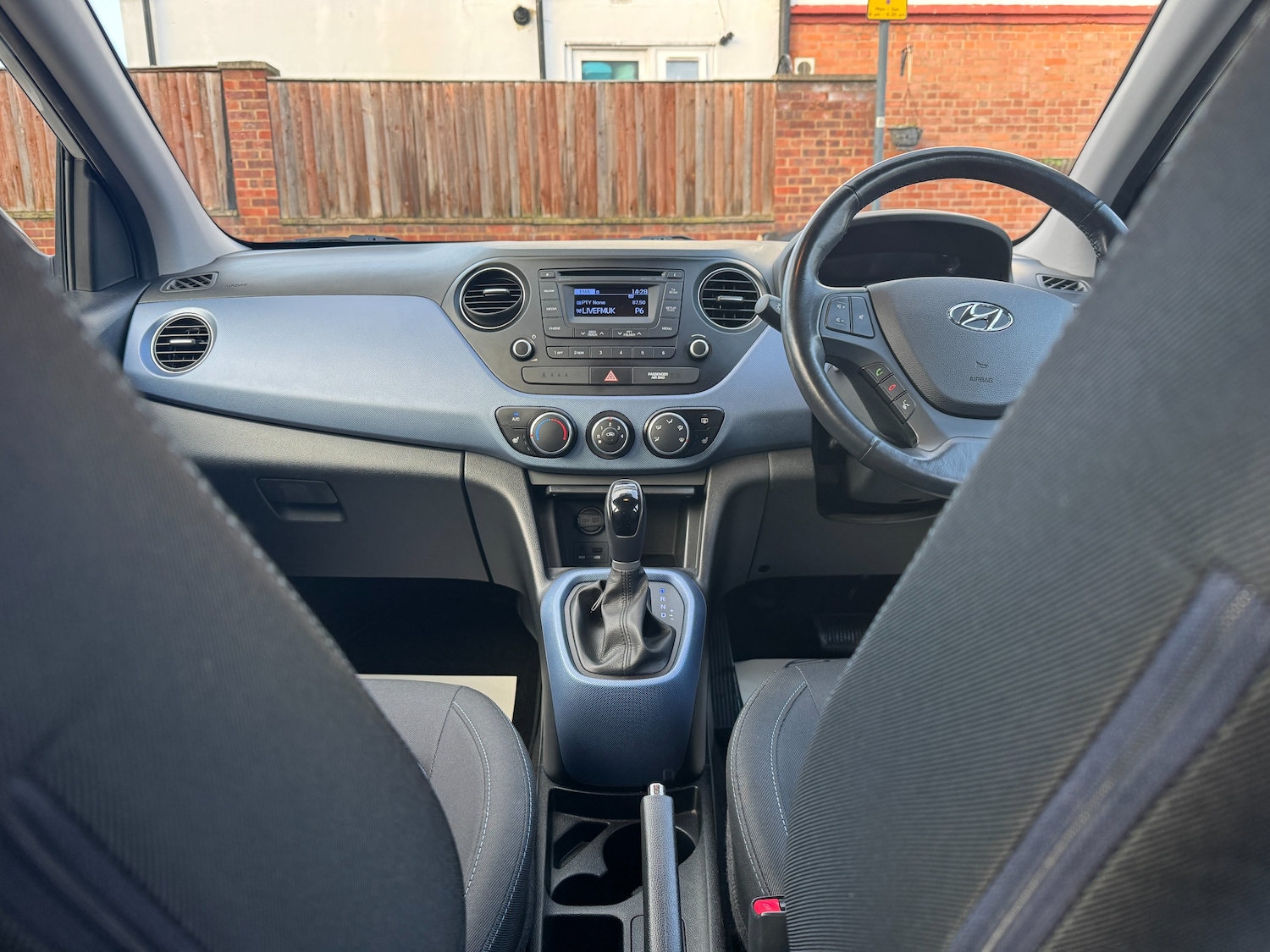 Used Hyundai i10 2014 for sale - 77232337: Photo 56