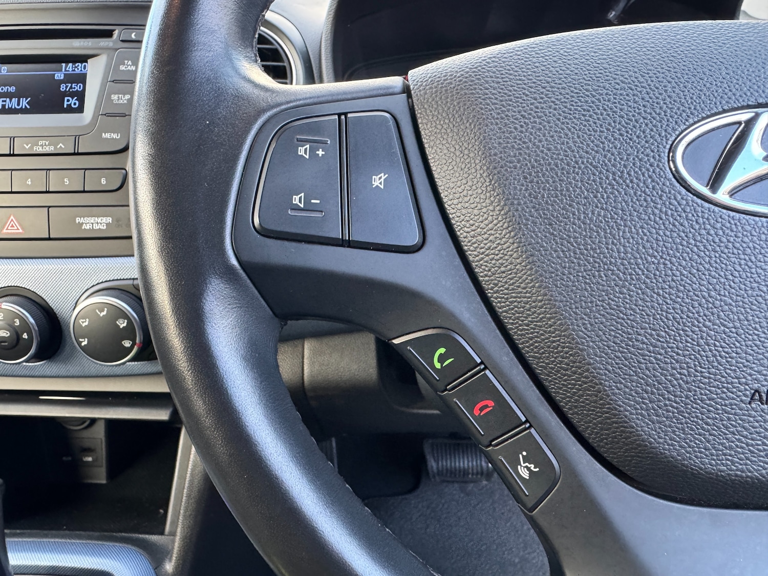 Used Hyundai i10 2014 for sale - 77232337: Photo 72